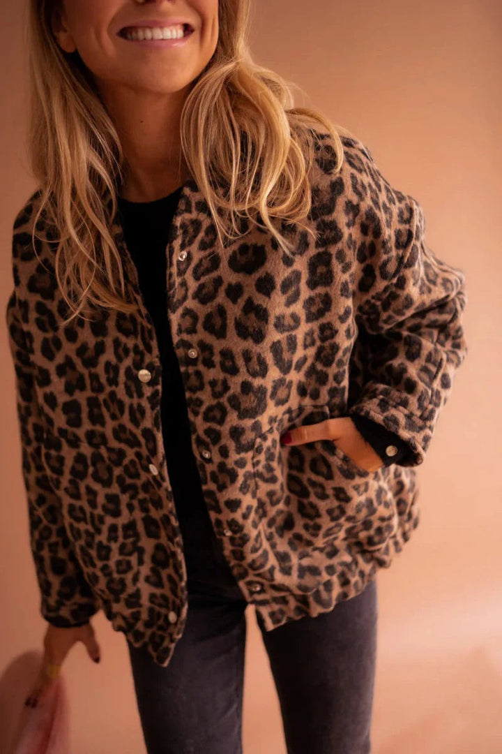 Kaia | Women’s Zip-Front Jacket in a Leopard Print