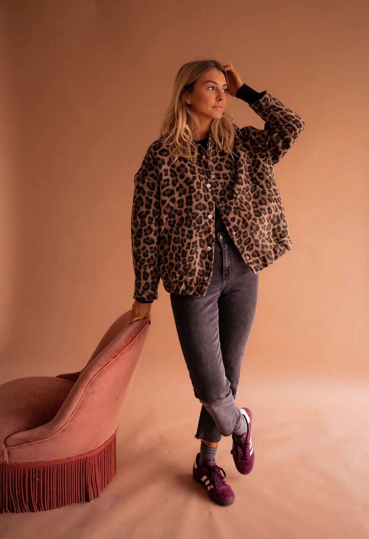 Kaia | Women’s Zip-Front Jacket in a Leopard Print